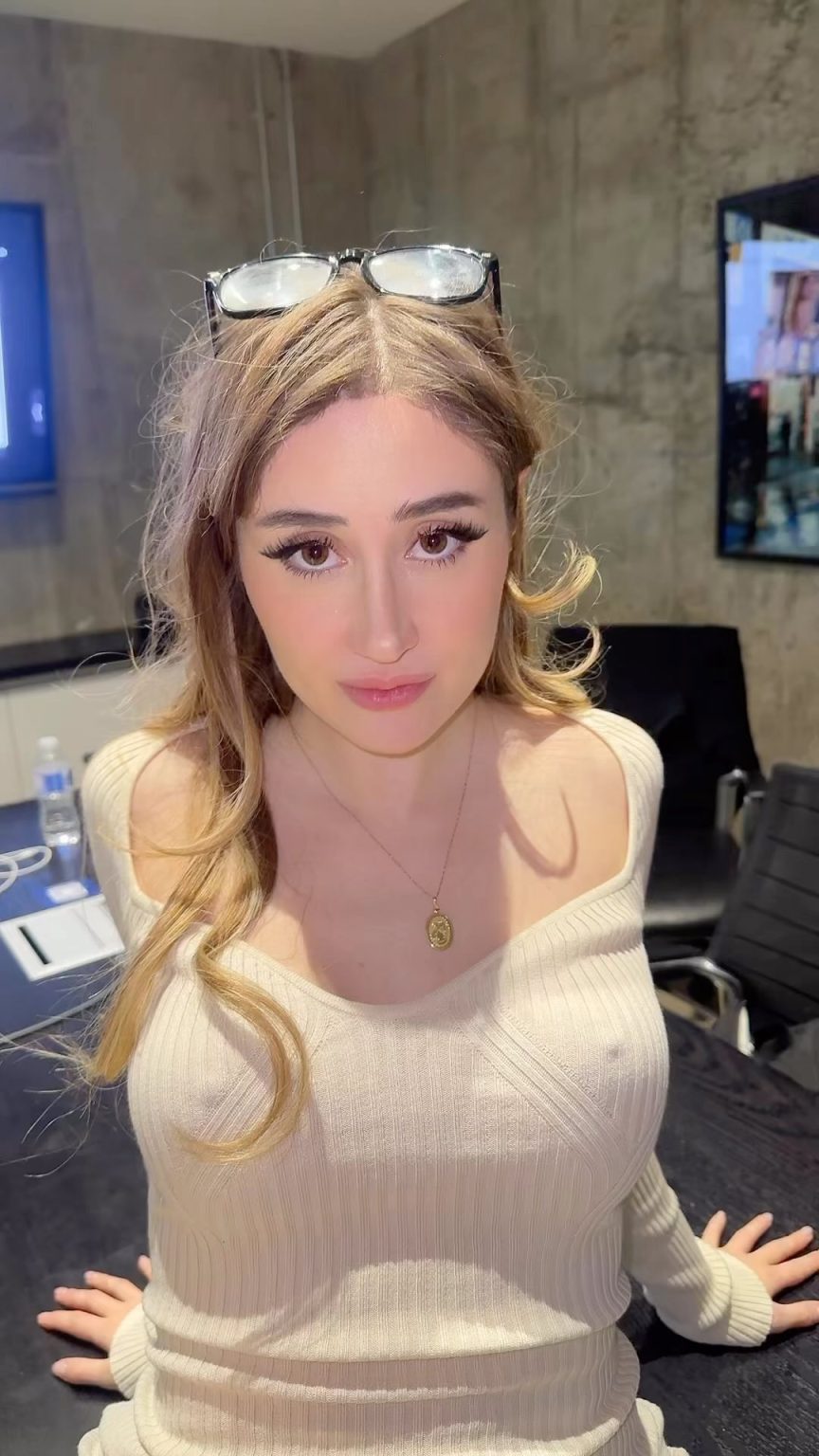 Who is Bronwin Aurora? Age,Career,Family,Net Wort, Height Bio 2024